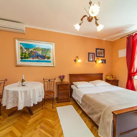 Irundo - Amoret Dubrovnik